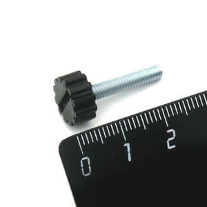 Винт M4x20